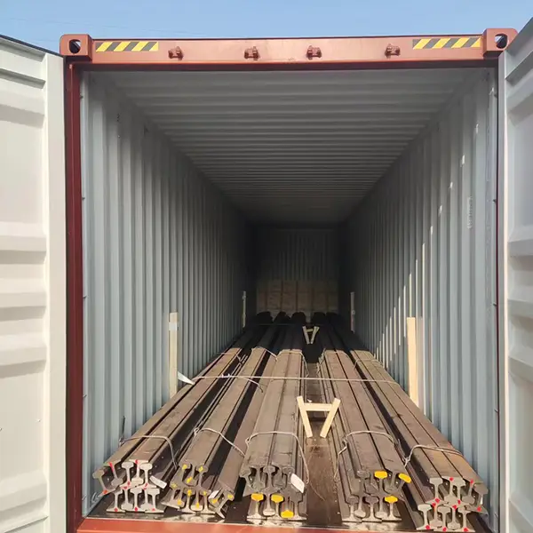 132lb-rail-in-20ft-container