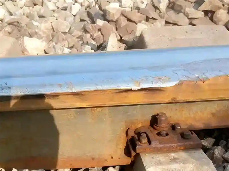Rail head wear