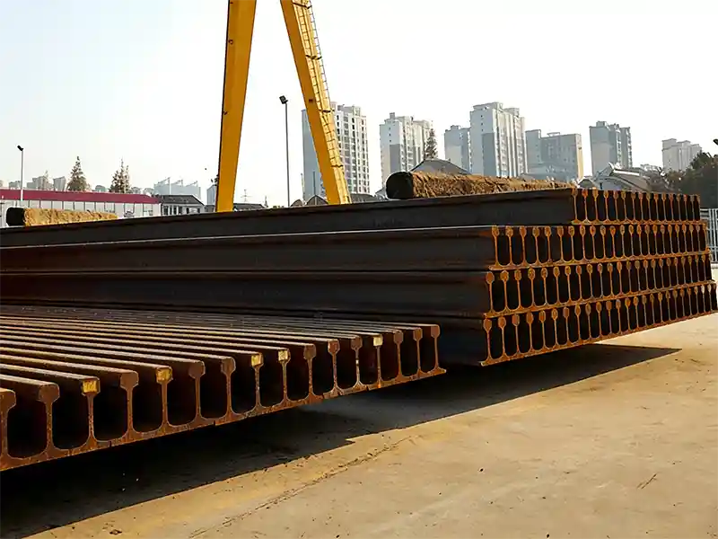 rail stacking and storage