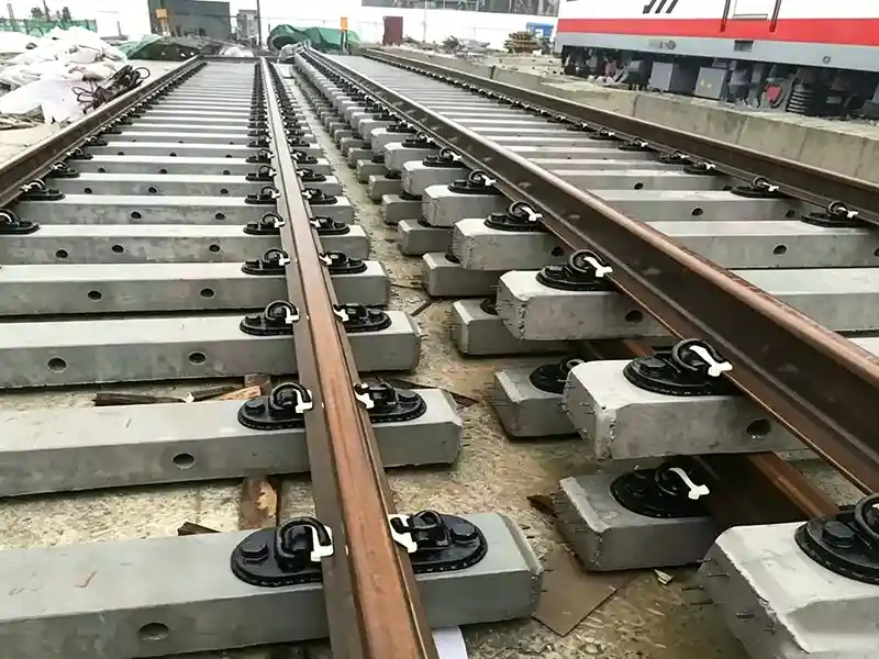E-rail clip in railway track