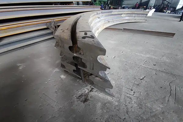 curved rails