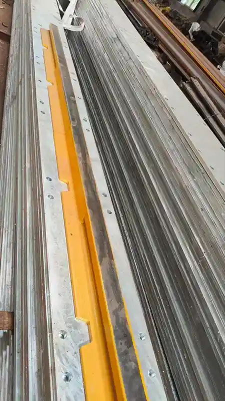 A65 short rail inspection end face bolt hole clearance