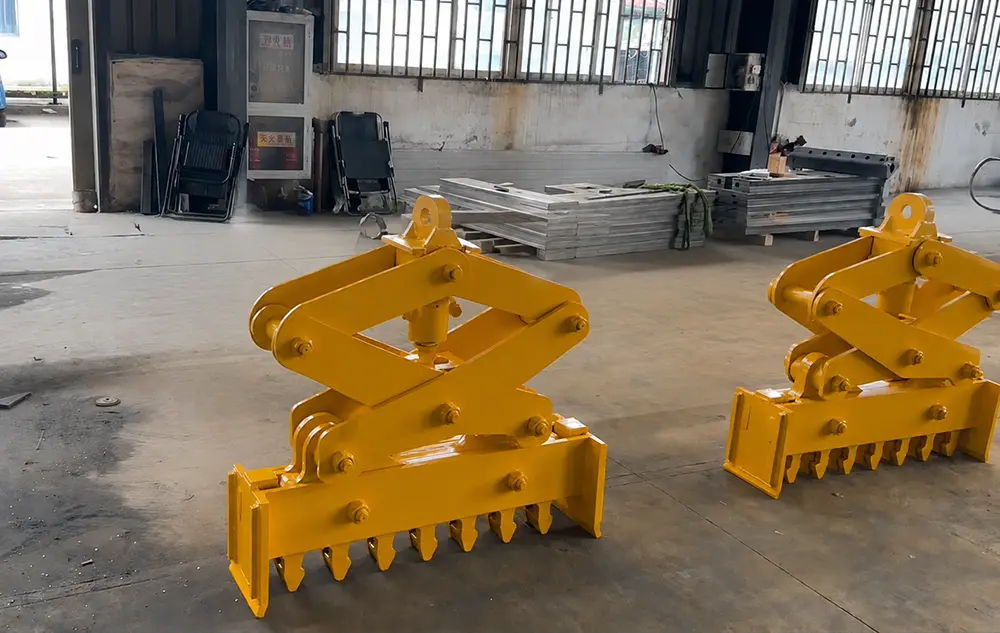 Customized rail handling equipment for long rail lifting