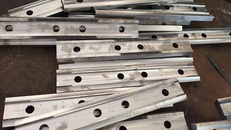 Four hole fishplates