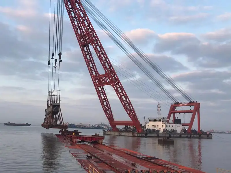 Heavy-Slipway-Rail-System-Crane-Alignment