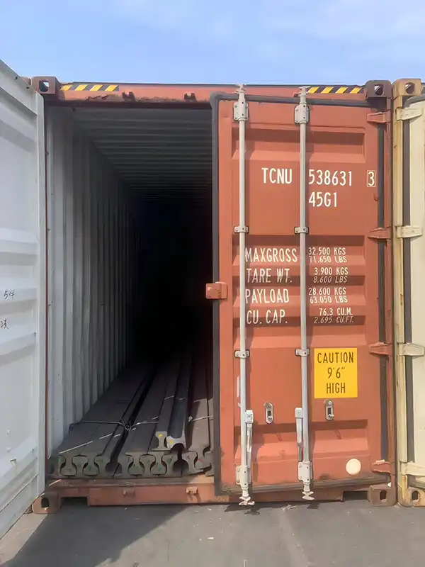 QU100 crane rail shipment for saudi project