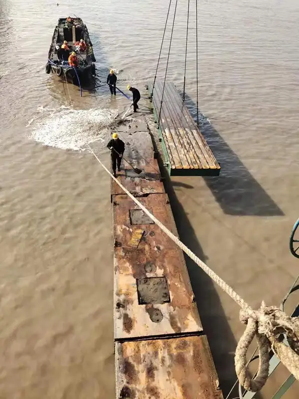 Shipyard-Slipway-Rail-System-Foundation-Cleaning