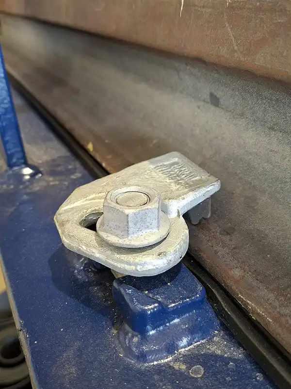 W116 Hot-Dip Galvanized Rail Clip – Close-Up
