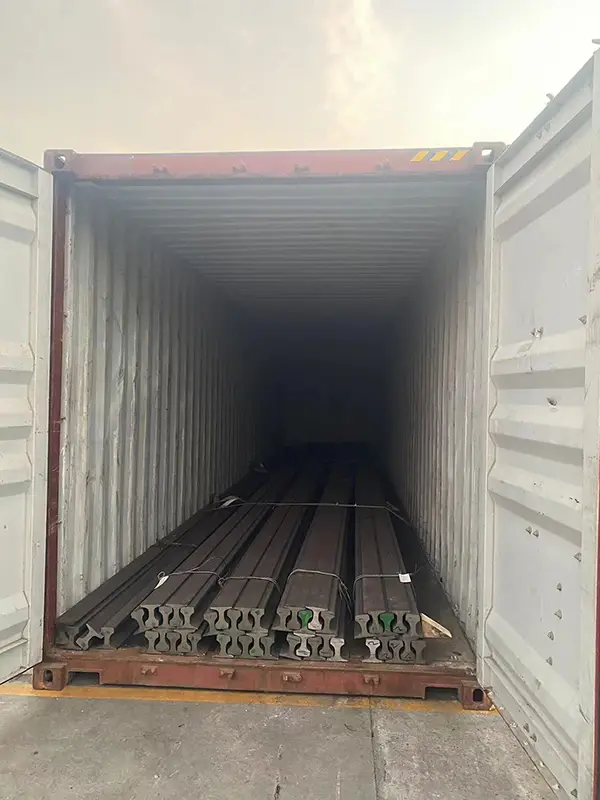 qu80 rail to Israel