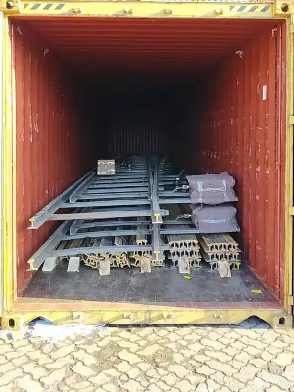 tourist-train-rail-components-and-turnouts-packed-in-shipping-container